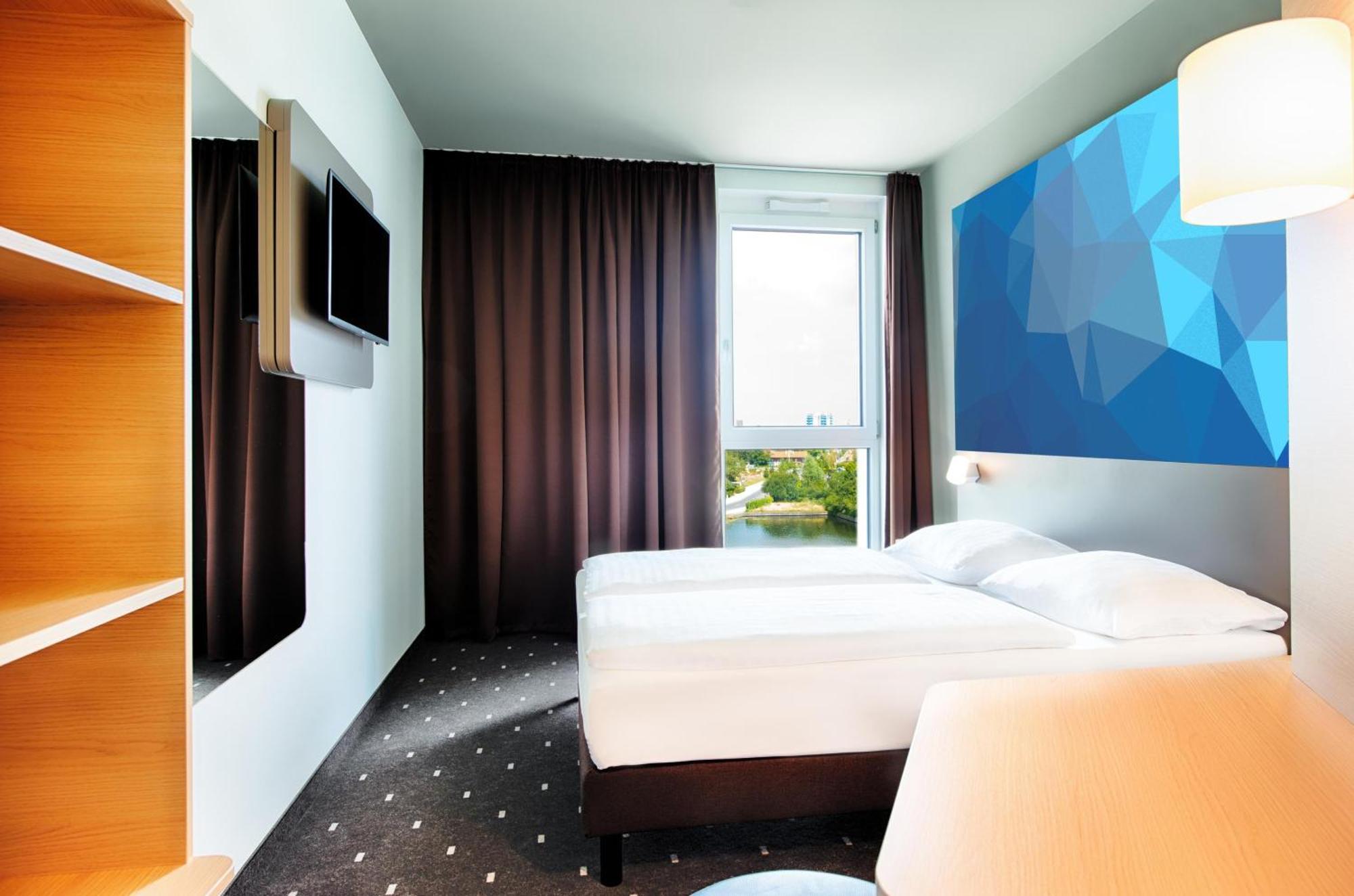 B&B Hotel Frankfurt-Hbf Frankfurt am Main Buitenkant foto