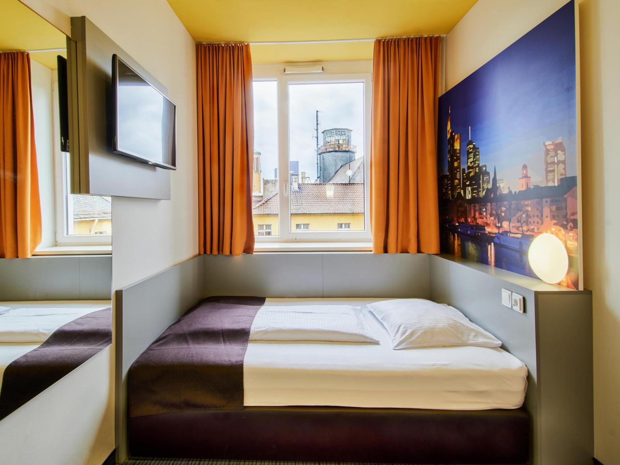 B&B Hotel Frankfurt-Hbf Frankfurt am Main Buitenkant foto