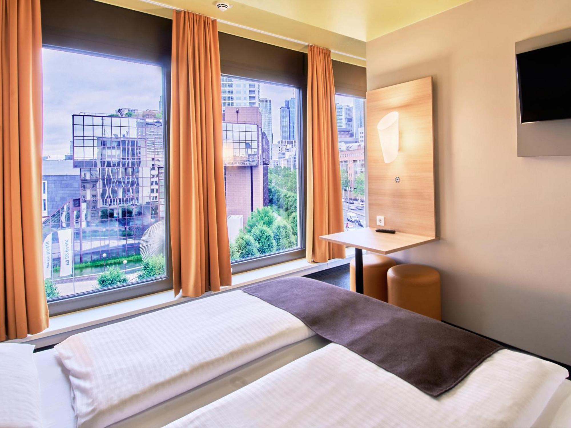 B&B Hotel Frankfurt-Hbf Frankfurt am Main Buitenkant foto